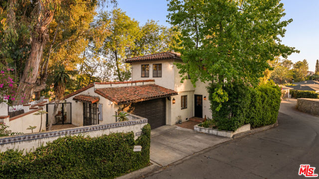 Property photo of 6208 Mulholland HY