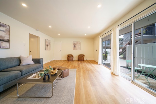 Property photo of 2940 W Carson ST