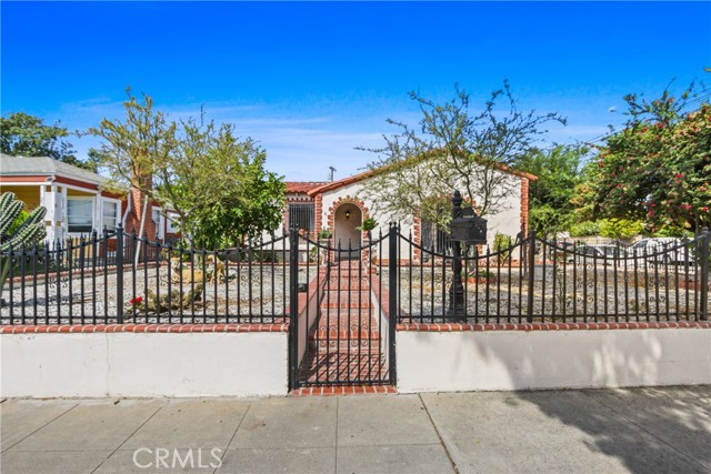 Property photo of 627 E Bishop