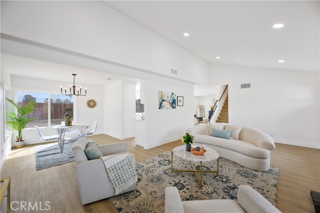 Photo of 847 N Idyllwild