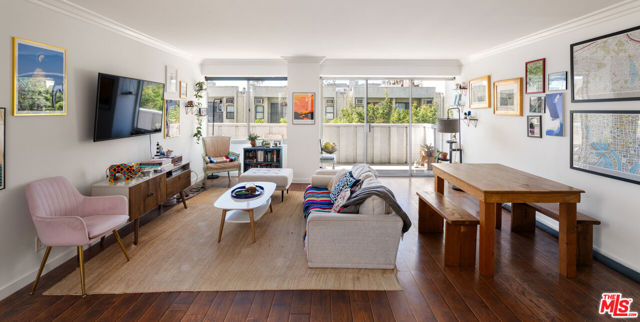 Property photo of 7135 Hollywood BL