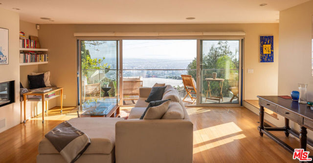 Property photo of 2158 Sunset Plaza DR