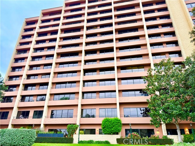 Property photo of 24055 Paseo Del Lago