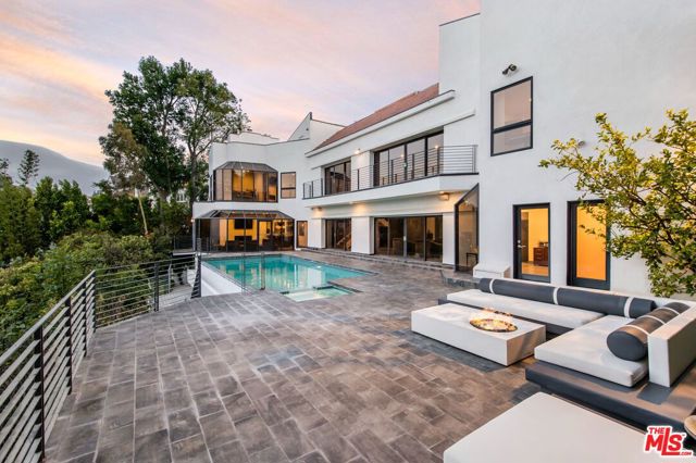 Property photo of 11955 Pinnacle PL