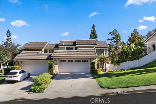 Property photo of 5810 E Mountain Loop