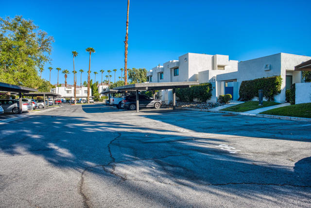 Property photo of 48958 Desert Flower DR
