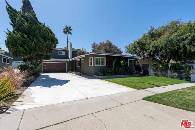 Property photo of 7248 W 88th PL