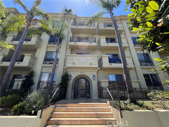 Property photo of 1417 S Westgate AV