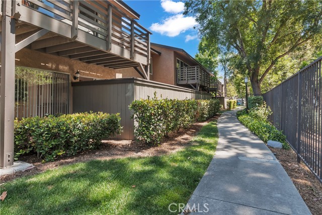 Property photo of 1480 W Lambert RD