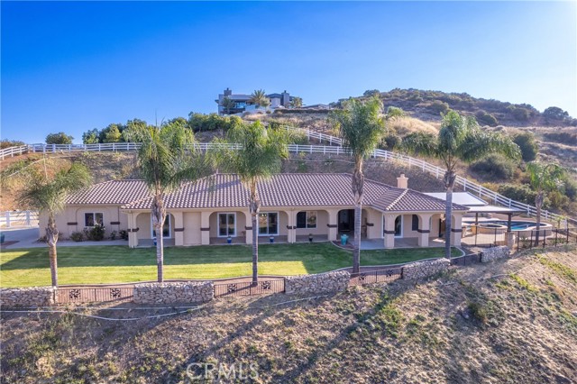 Property photo of 40055 Valle Vista