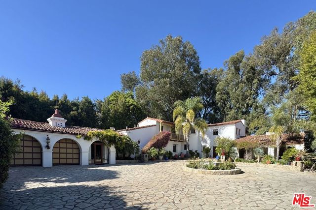 Property photo of 334 N Carmelina AV