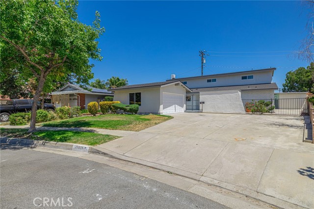 Property photo of 27204 Lakehurst AV