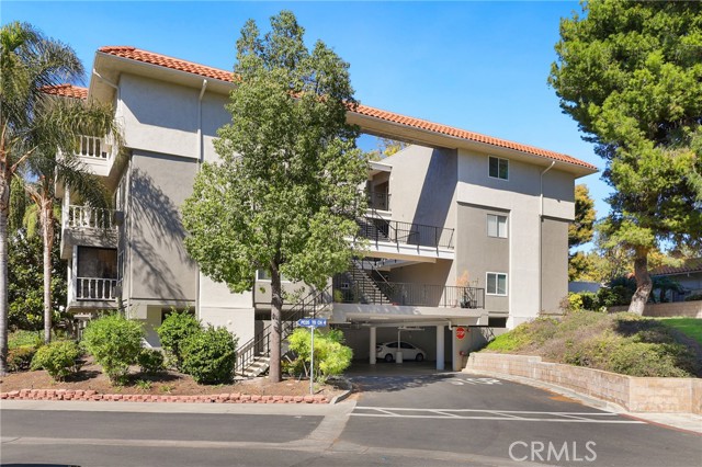 Property photo of 2402 Via Mariposa