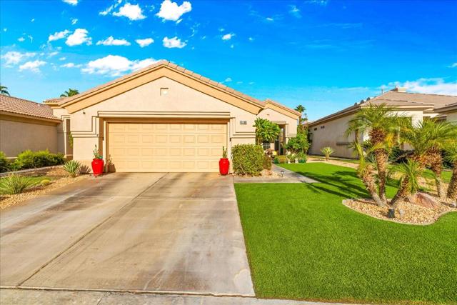 Property photo of 43986 Medinah Dr DR