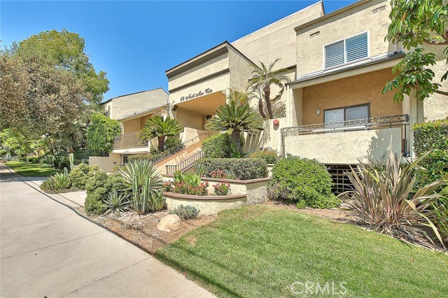 Property photo of 64 N Mar Vista AV
