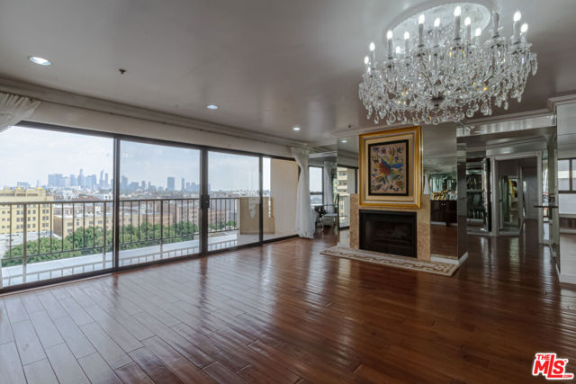 Property photo of 727 S Ardmore AV