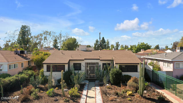 Property photo of 7639 Whitsett AV