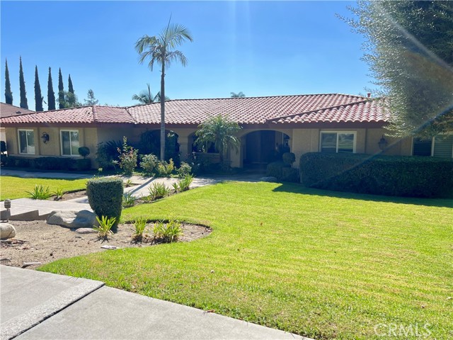 Property photo of 256 W 18th