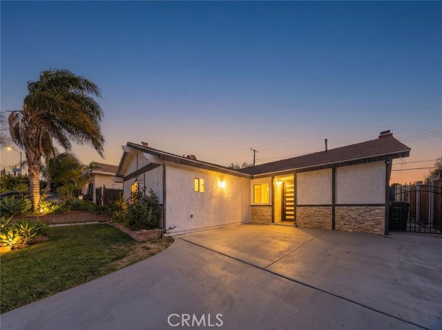 Property photo of 19512 Steinway ST