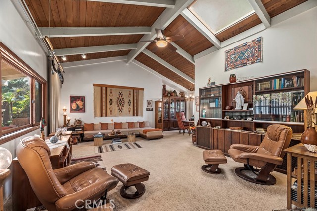 Property photo of 627 W Pine AV