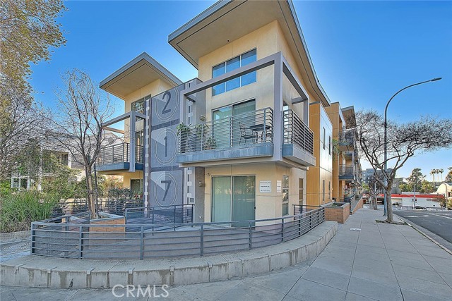 Property photo of 217 S Marengo