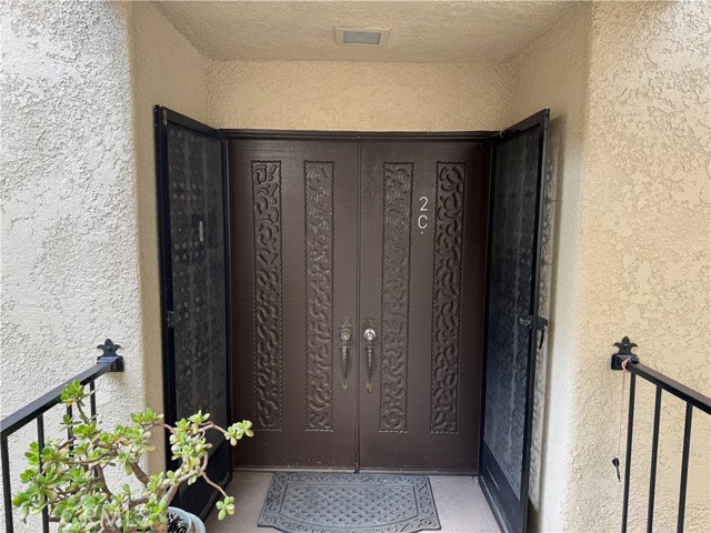 Property photo of 2381 Via Mariposa