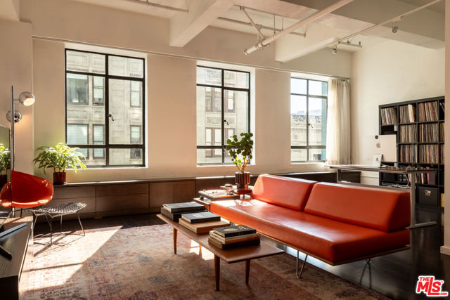 Property photo of 849 S Broadway