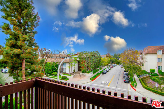 Property photo of 6000 Canterbury DR