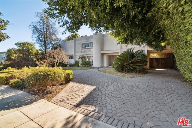 Property photo of 705 N Camden DR