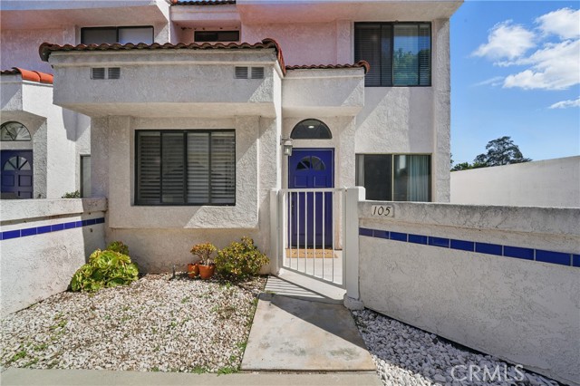Property photo of 140 W 220th ST