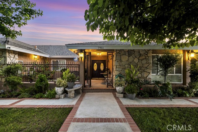Property photo of 7951 Woodlake AV