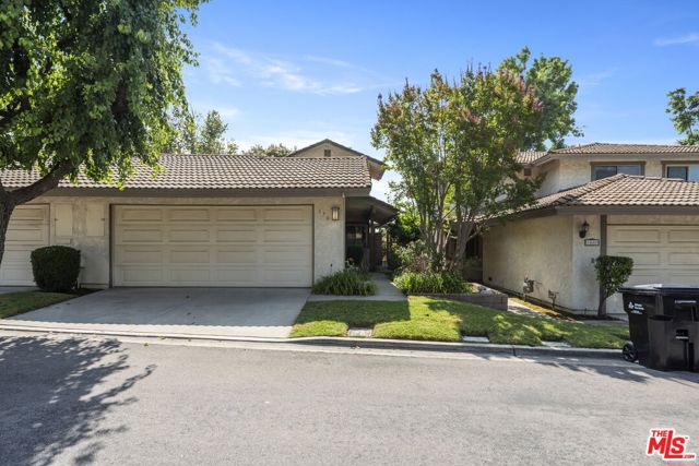 Property photo of 170 Oak Forest CR