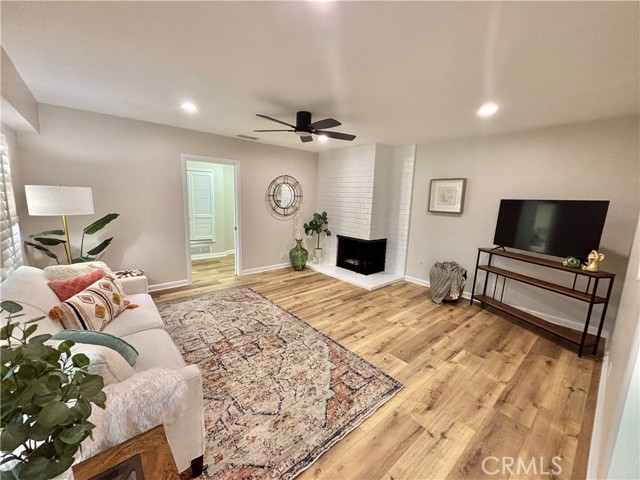 Property photo of 1521 S Pomona AV