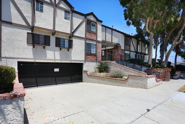 Property photo of 1419 W 179th ST