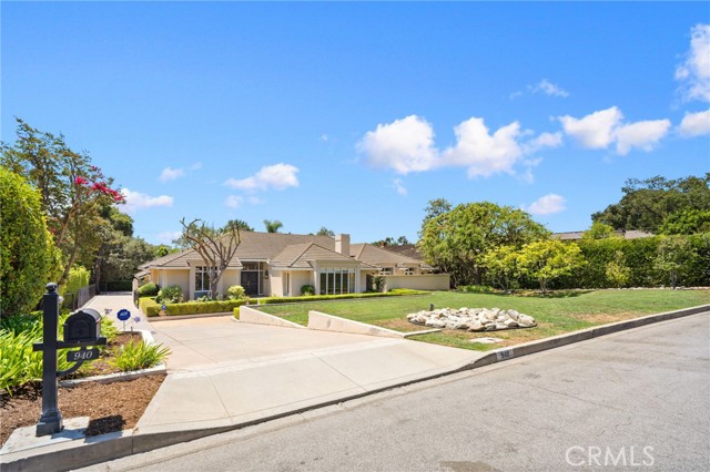 Property photo of 940 Singing Wood DR