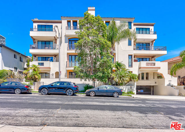 Photo of 1310 Armacost Av