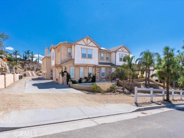 Property photo of 190 Cross Rail LN