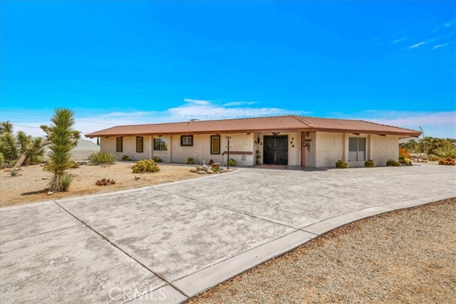 Property photo of 58573 Santa Maria DR