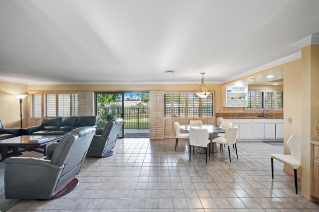 Property photo of 78990 Bayside CT