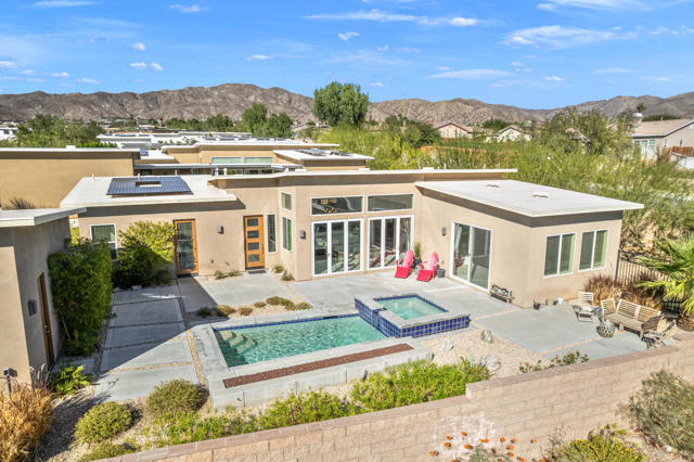 Property photo of 13996 Avenida La Vista
