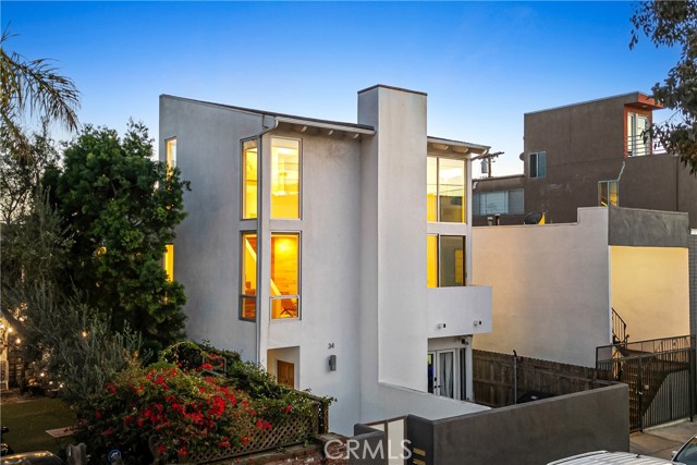 Photo of 34 S Venice Bl