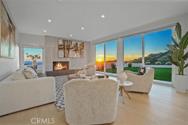 Property photo of 2717 N Mountain AV