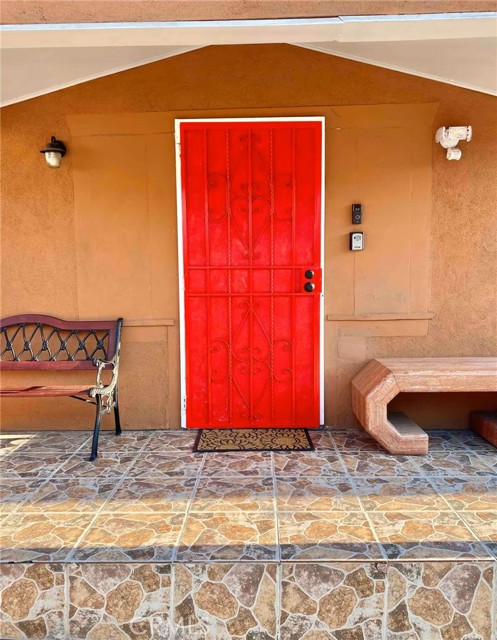 Property photo of 1364 E 61st