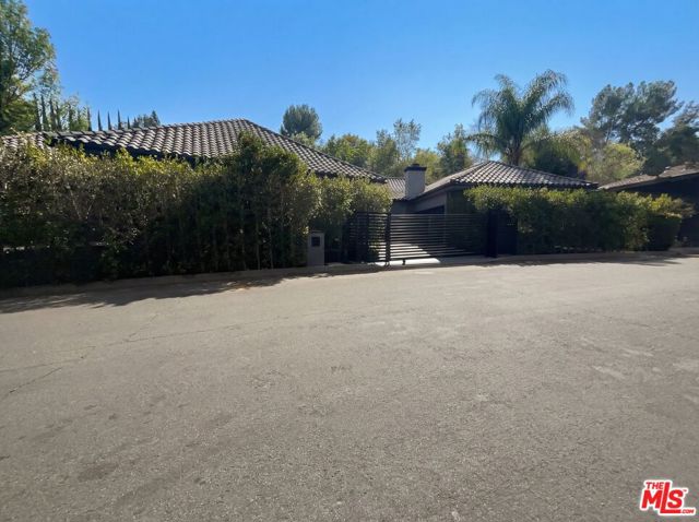 Property photo of 4900 Queen Victoria RD