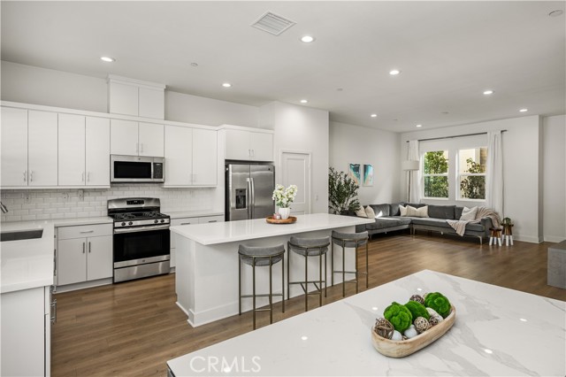 Photo of 935 E Mason Ln