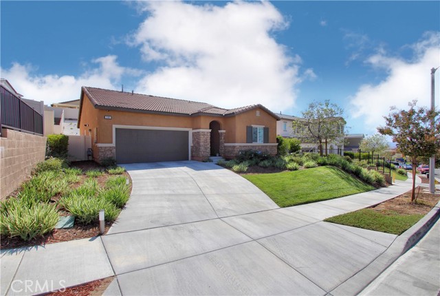 Property photo of 245 Country Club DR