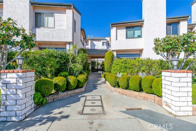 Property photo of 11911 Magnolia BL
