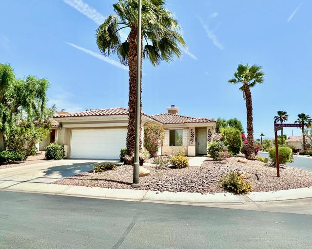 Property photo of 40168 Calle Las Positas