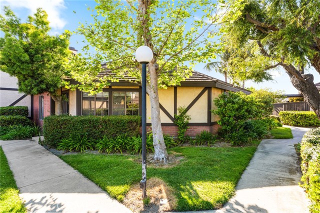 Property photo of 14870 Stonehedge LN