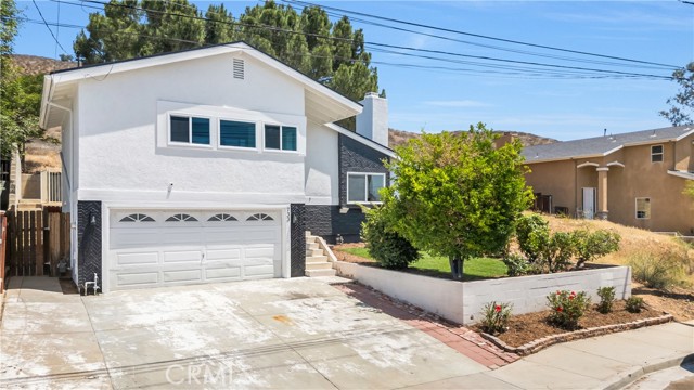 Property photo of 733 Mill ST